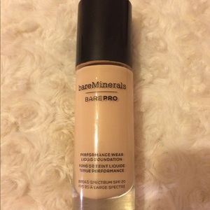 BarePRO Bareminerals Performance Foundation